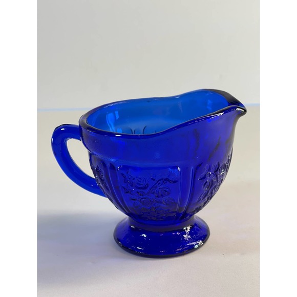 Vintage Depression Glass - Sharon Cabbage Rose Creamer in Cobalt Blue. - Picture 2 of 6